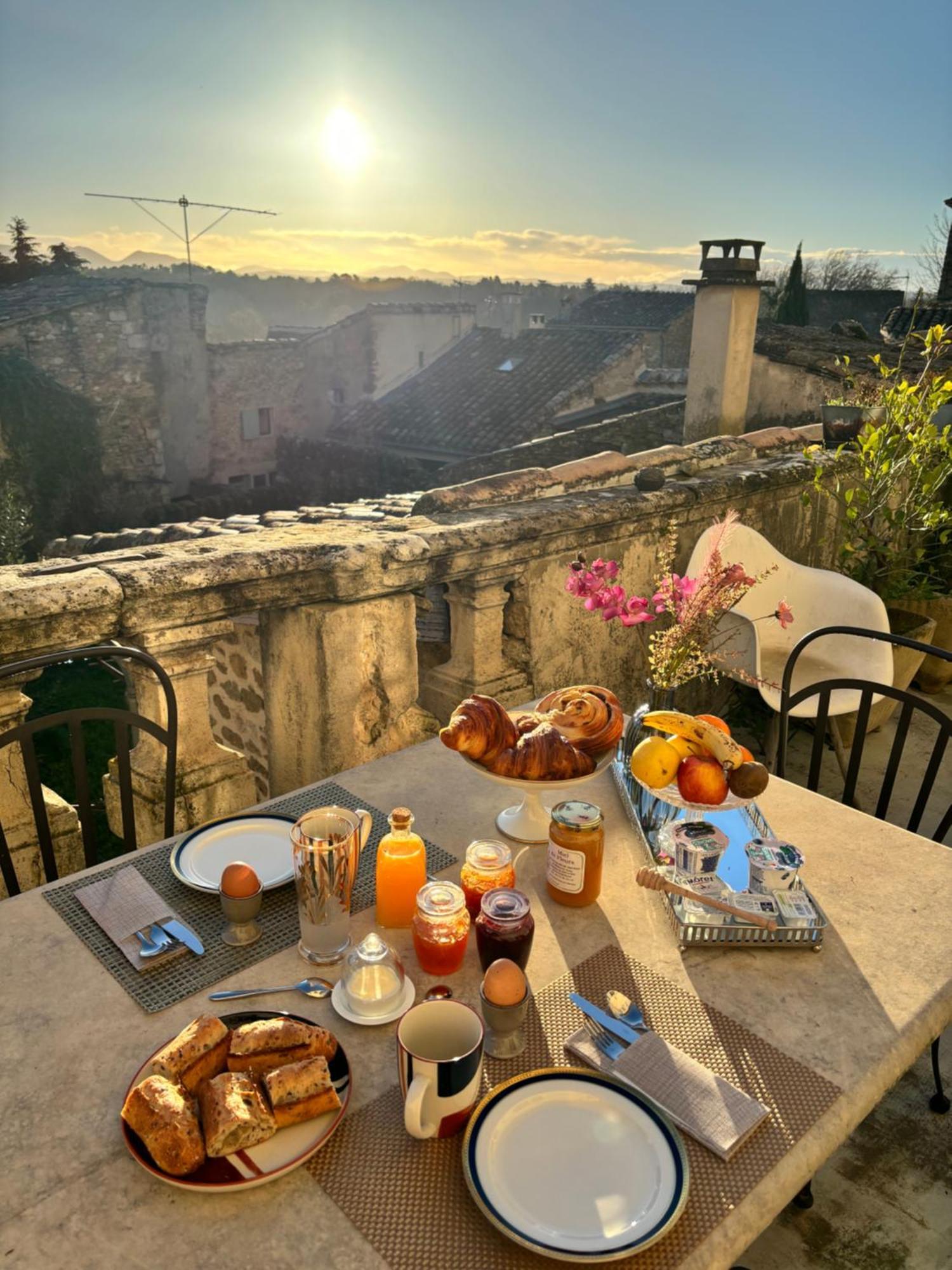 La Vie De Chateau Grignan Bagian luar foto